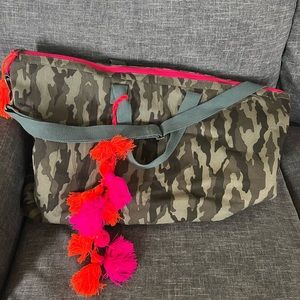 Camel Threads weekender duffle